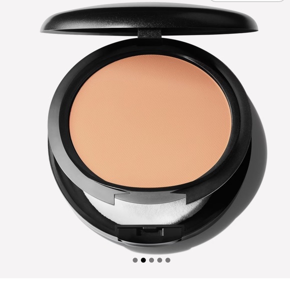 MAC C5.5 STUDIO FIX POWDER PLUS FOUNDATION-mid tone peach with peachy undertone - Picture 2 of 5